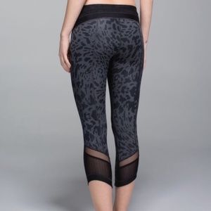 Lululemon Just Breathe Crop Animal Swirl Deep Coal Light / Black